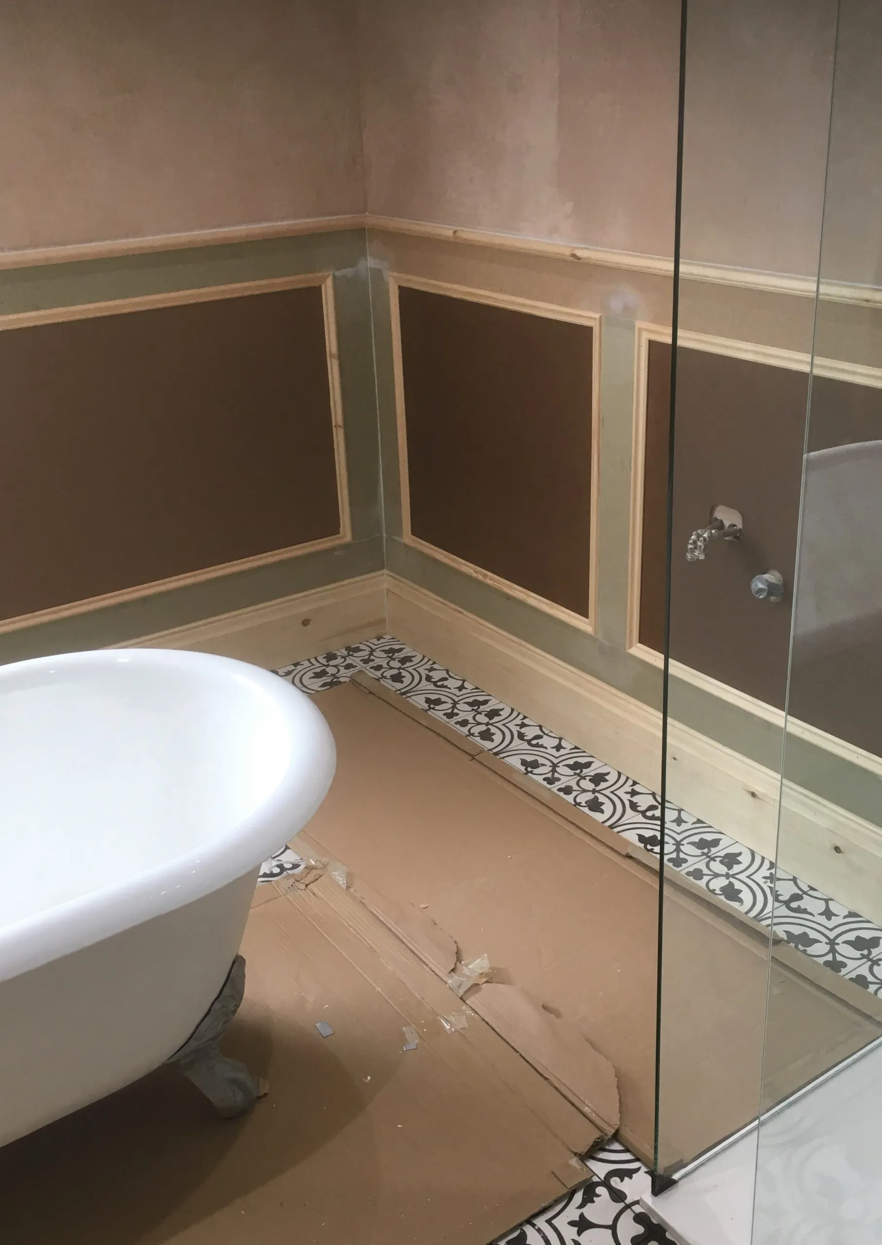 Using Heritage Panel Mouldings in a Bathroom